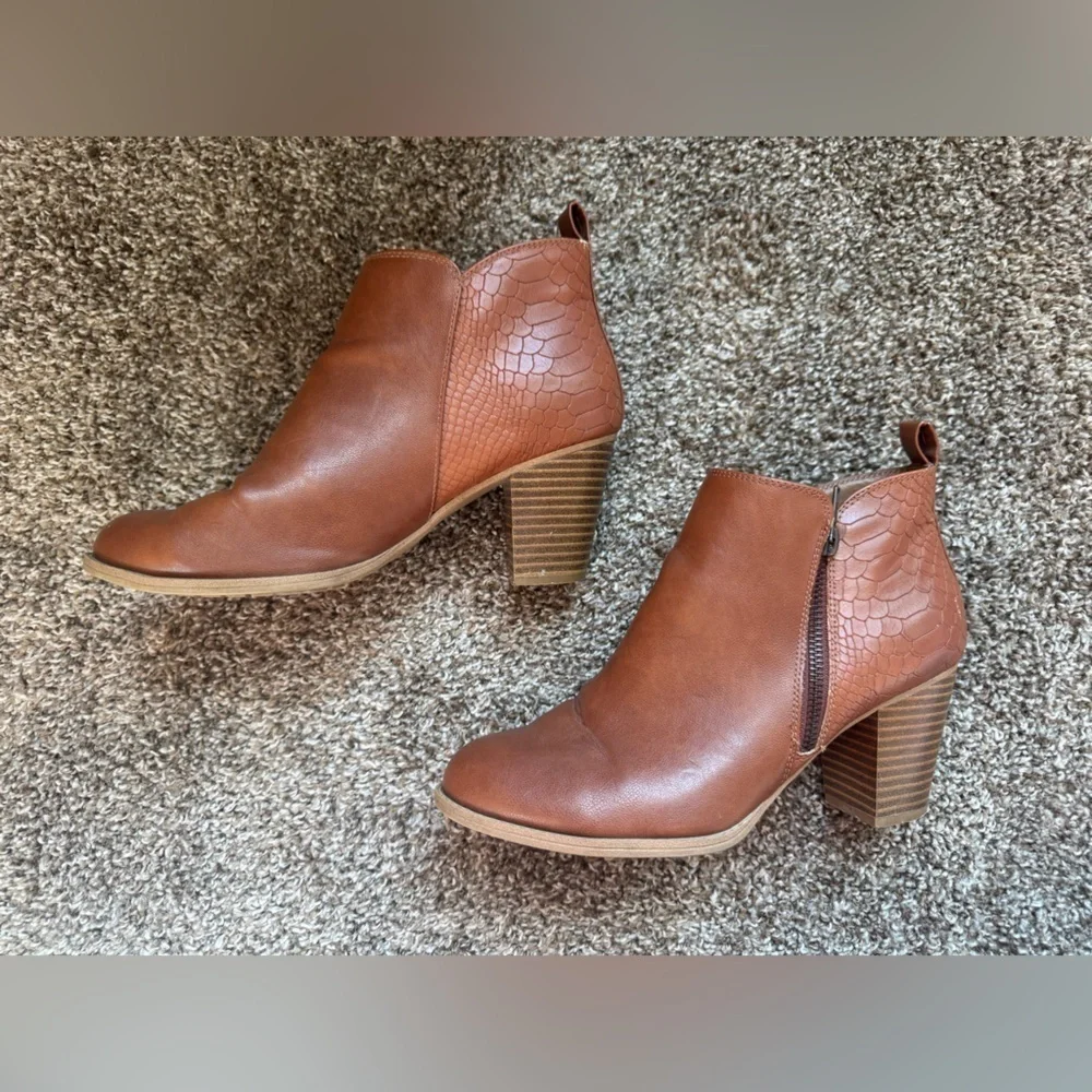 EUROSOFT Savina Women’s Heeled Ankle Boot - Cognac